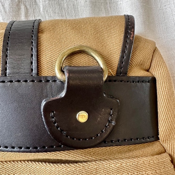 Filson Medium Rugged Twill Field Bag - Picture 12 of 16